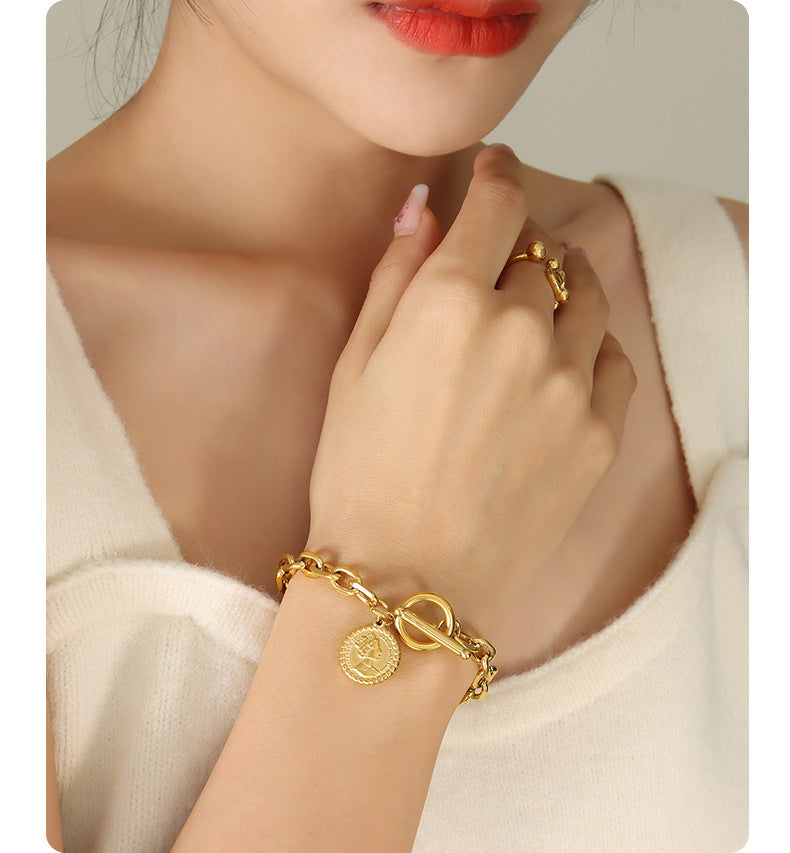 Queen Armband